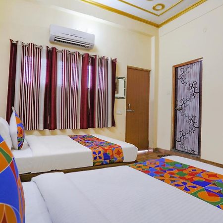 Fabhotel Shivam Palace Varanasi Exterior photo