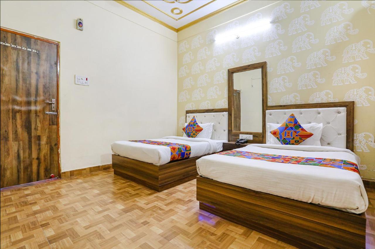 Fabhotel Shivam Palace Varanasi Exterior photo