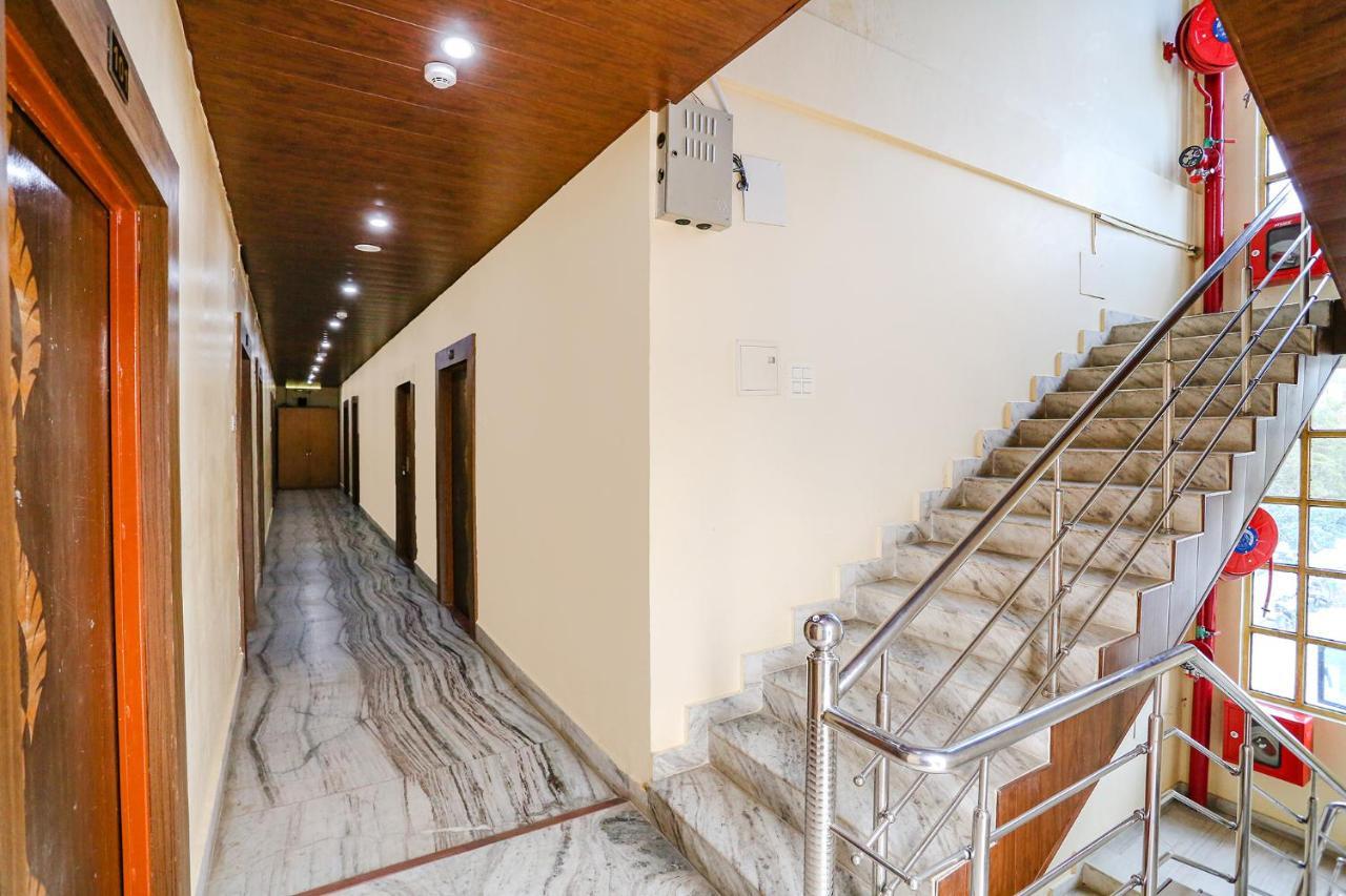 Fabhotel Shivam Palace Varanasi Exterior photo