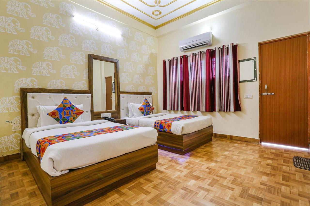 Fabhotel Shivam Palace Varanasi Exterior photo
