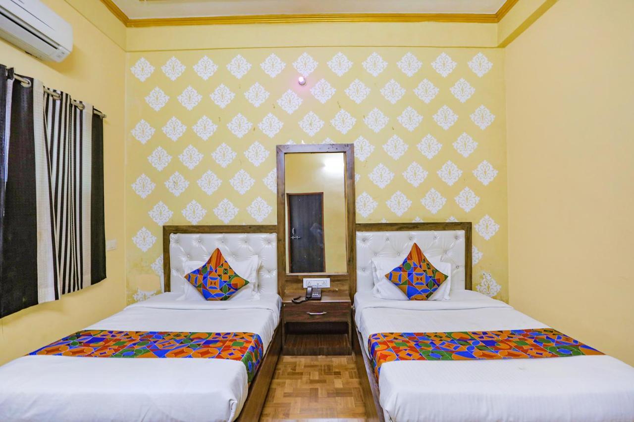 Fabhotel Shivam Palace Varanasi Exterior photo