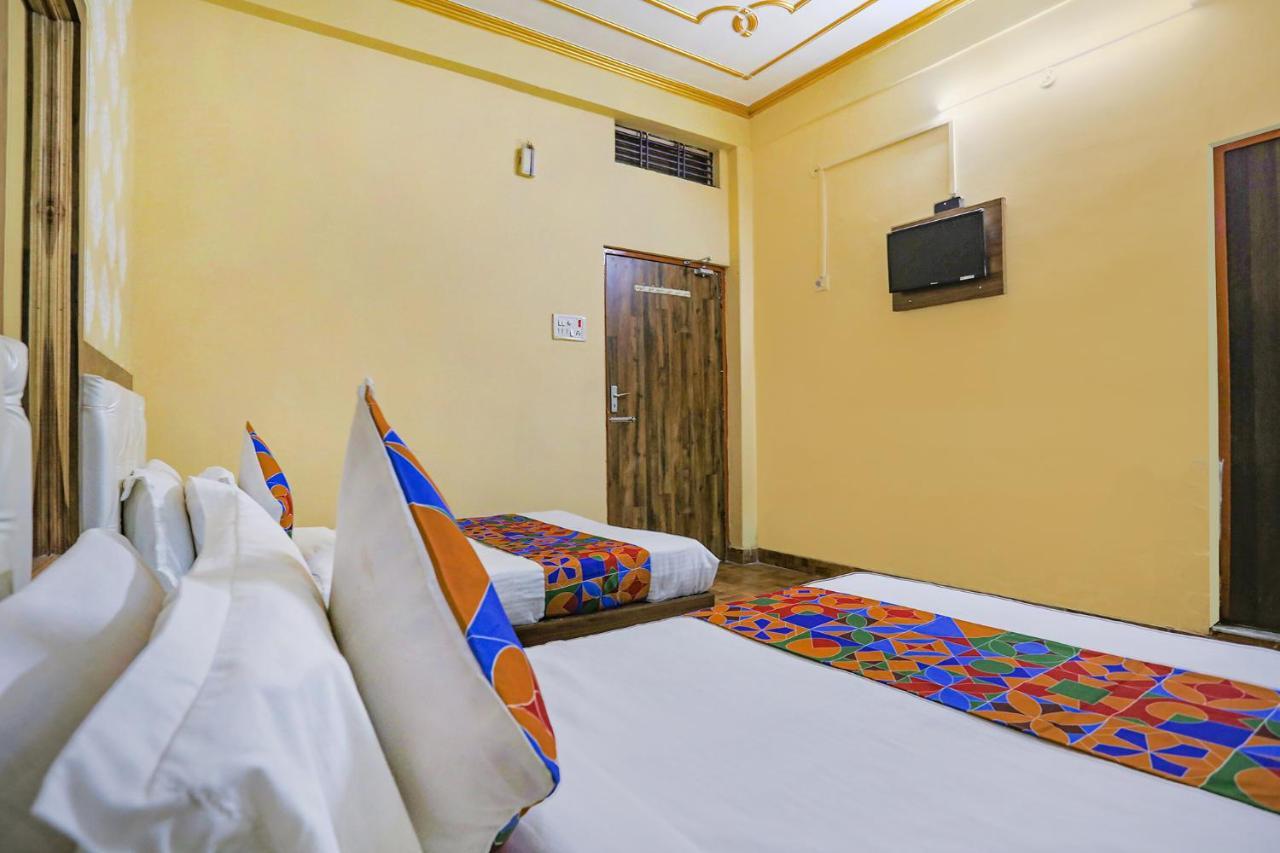 Fabhotel Shivam Palace Varanasi Exterior photo